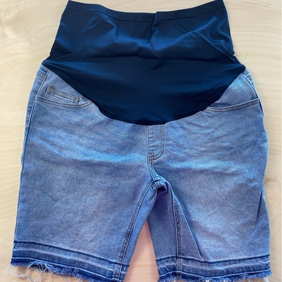 Time and Tru Maternity Shorts size Large (12-14) (DK) - Picture 6 of 8